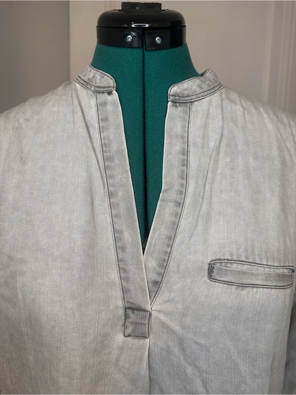 GAP Light black “Denim” (tencel) tunic Shirt - Picture 3 of 9